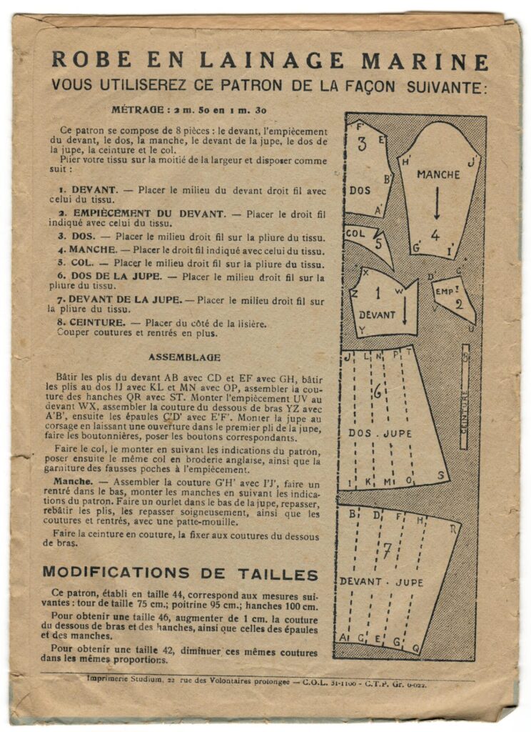 Back of a sewing pattern enveloppe by the french brand Modes et Travaux