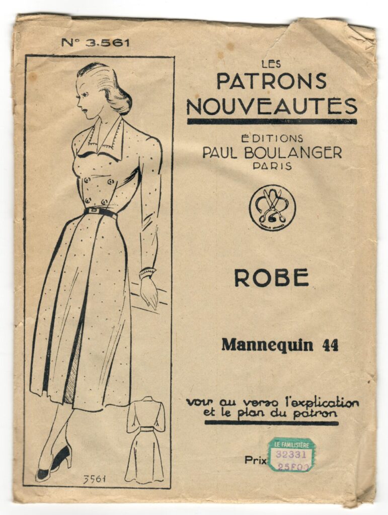 Front of a sewing pattern enveloppe by the french brand Les Patrons Nouveautés
