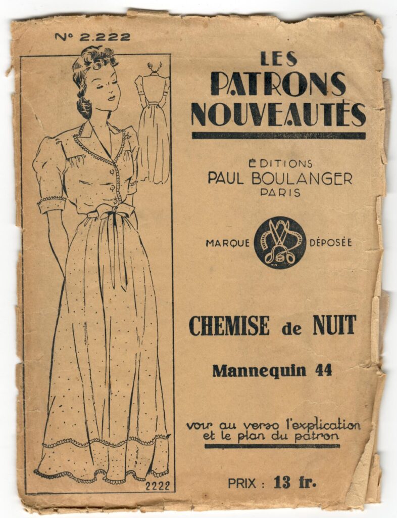 Front of a sewing pattern enveloppe by the french brand Les Patrons Nouveautés