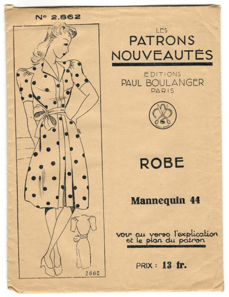 Front of a sewing pattern enveloppe by the french brand Les Patrons Nouveautés