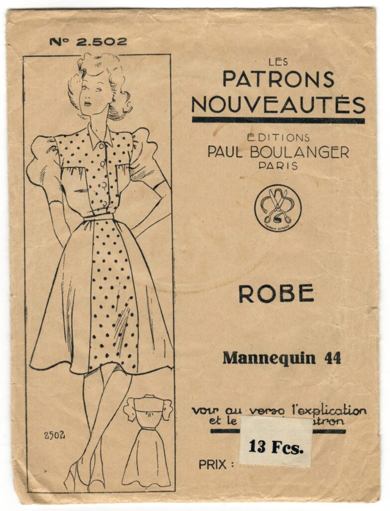 Front of a sewing pattern enveloppe by the french brand Les Patrons Nouveautés