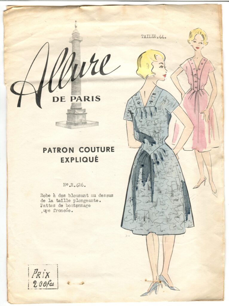 Front of a sewing pattern enveloppe by the french brand Allure de Paris