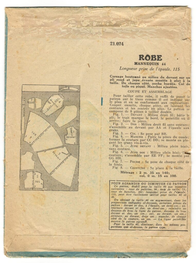 Back of a sewing pattern enveloppe by the french brand Patron-Modèle