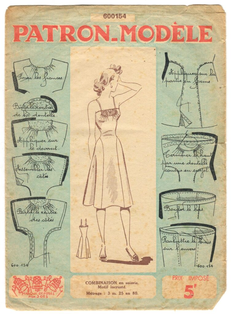 Front of a sewing pattern enveloppe by the french brand Patron-Modèle