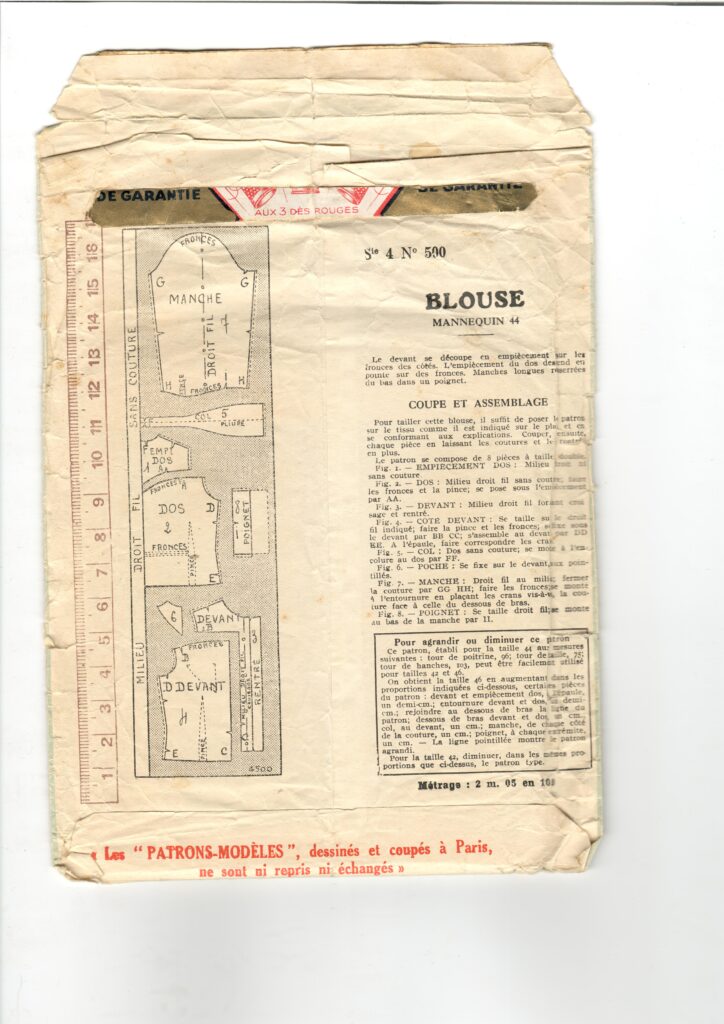 Back of a sewing pattern enveloppe by the french brand Patron-Modèle