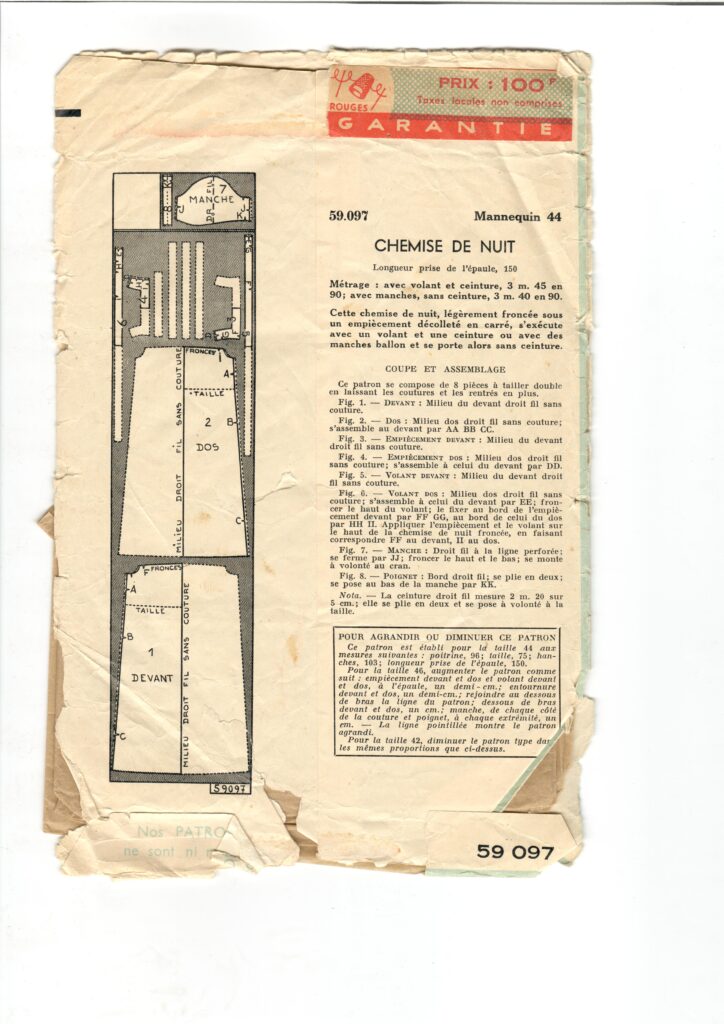 Back of a sewing pattern enveloppe by the french brand Patron-Modèle